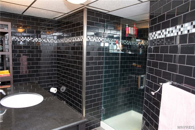25 Karen Lane, Cheektowaga, NY 14043