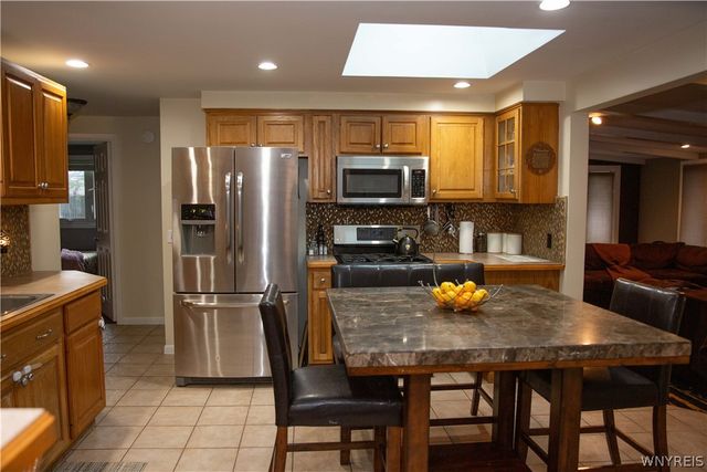 25 Karen Lane, Cheektowaga, NY 14043