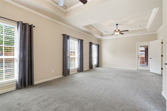 5758 E 143rd Street S, Bixby, OK 74008