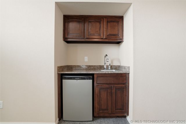 5758 E 143rd Street S, Bixby, OK 74008