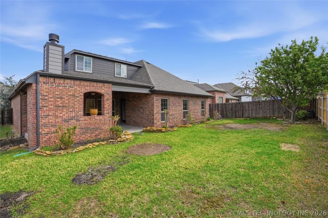5758 E 143rd Street S, Bixby, OK 74008