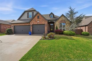 5758 E 143rd Street S, Bixby, OK 74008