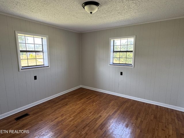42434 N Highway 95, Lenoir City, TN 37772