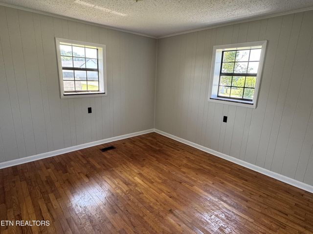 42434 N Highway 95, Lenoir City, TN 37772