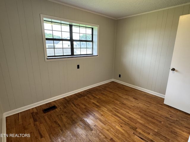 42434 N Highway 95, Lenoir City, TN 37772