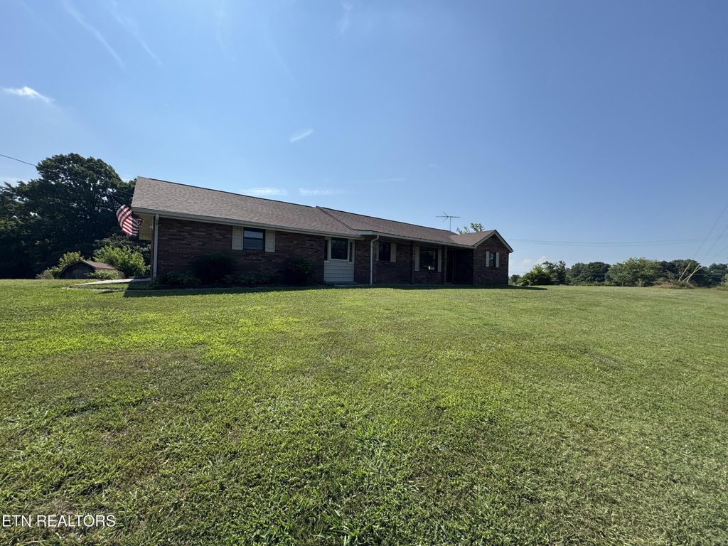 42434 N Highway 95, Lenoir City, TN 37772