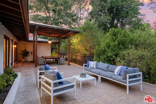 4745 Caritina Drive, Tarzana, CA 91356