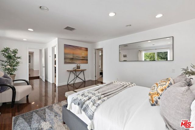 4745 Caritina Drive, Tarzana, CA 91356