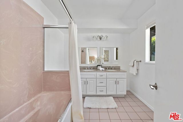 4745 Caritina Drive, Tarzana, CA 91356