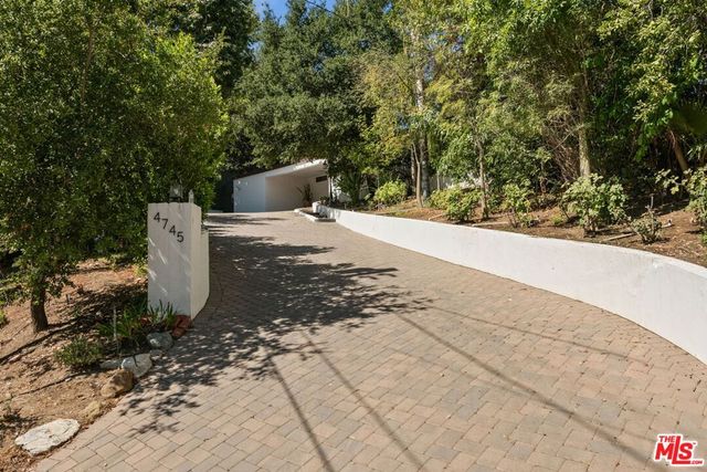 4745 Caritina Drive, Tarzana, CA 91356