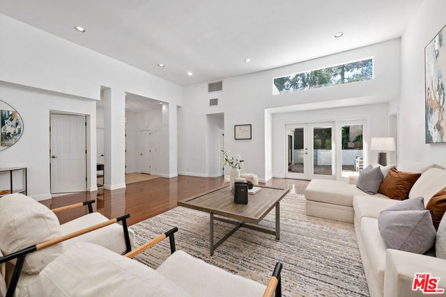 4745 Caritina Drive, Tarzana, CA 91356