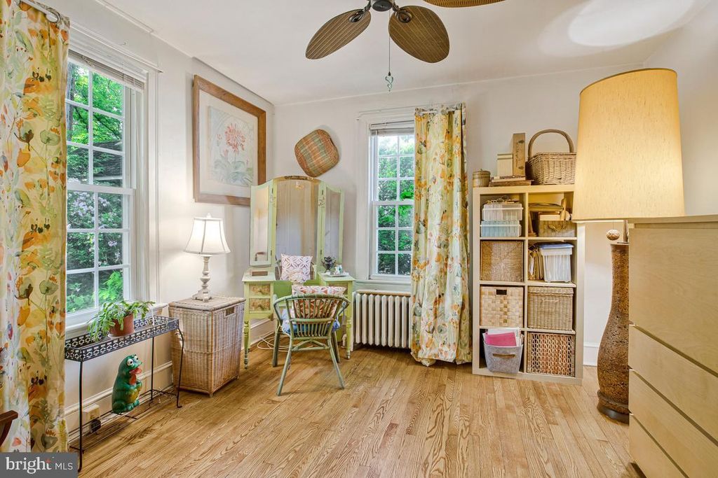 Image 22 of property listing at 3911 MADISON ST, Hyattsville, MD 20781