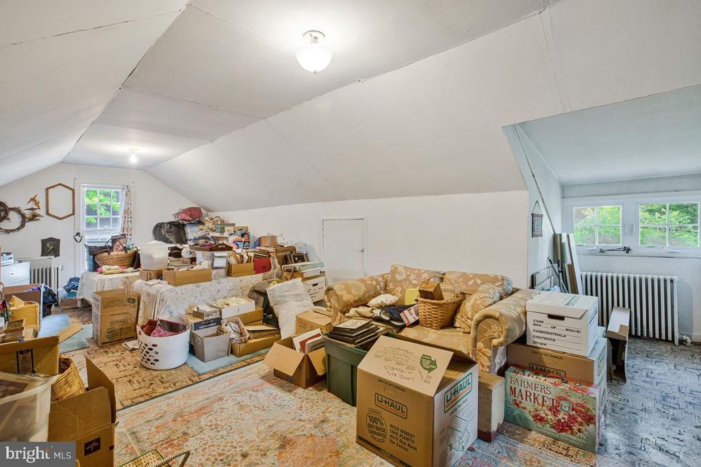 Image 24 of property listing at 3911 MADISON ST, Hyattsville, MD 20781