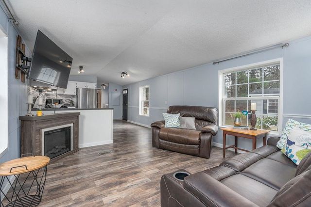 141 Estate Drive, Barrington, NH 03825