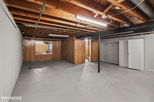 32654 Wareham Court, Warren, MI 48092