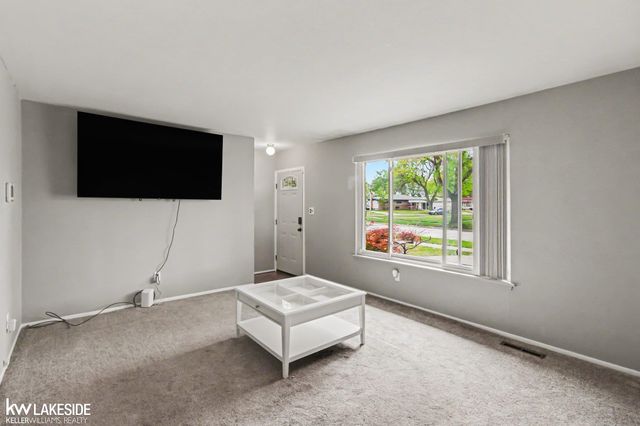 32654 Wareham Court, Warren, MI 48092