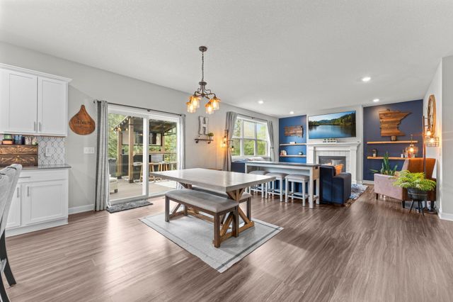1420 Summit Court, Stillwater, MN 55082
