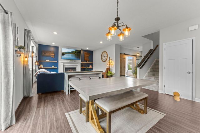 1420 Summit Court, Stillwater, MN 55082