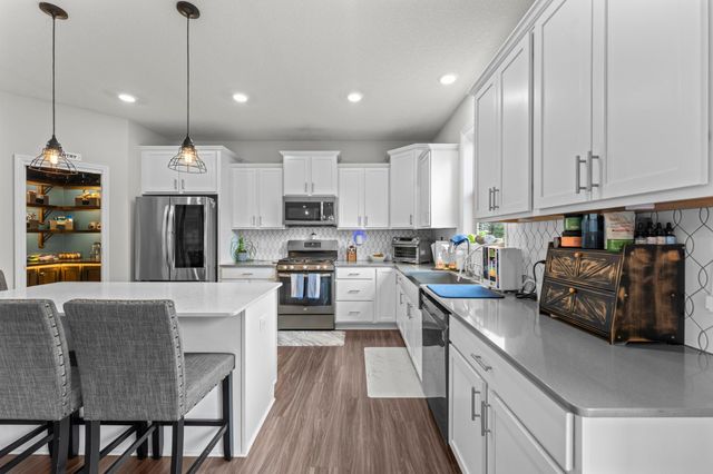 1420 Summit Court, Stillwater, MN 55082