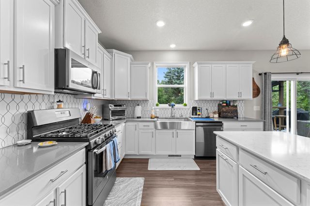 1420 Summit Court, Stillwater, MN 55082