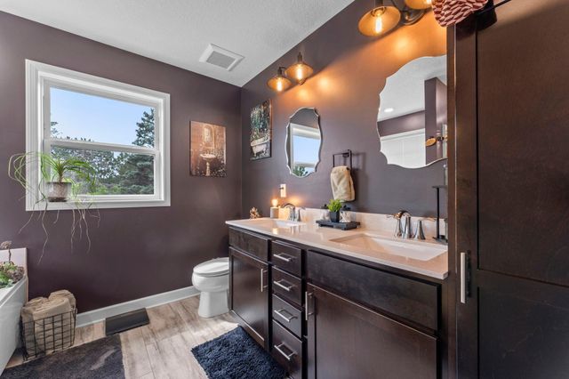 1420 Summit Court, Stillwater, MN 55082