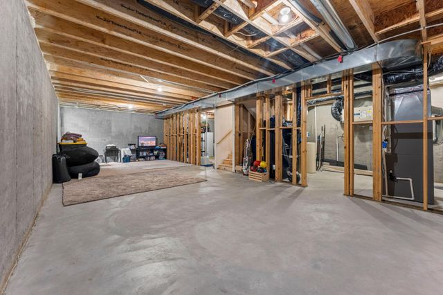1420 Summit Court, Stillwater, MN 55082