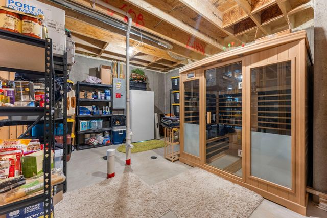 1420 Summit Court, Stillwater, MN 55082