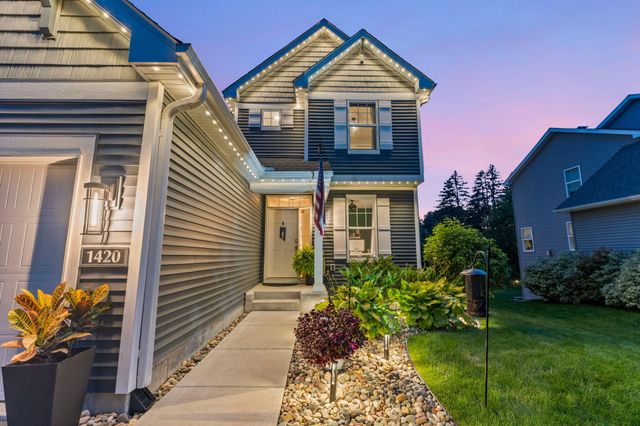 1420 Summit Court, Stillwater, MN 55082