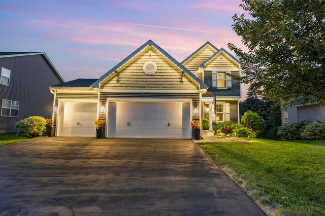 1420 Summit Court, Stillwater, MN 55082