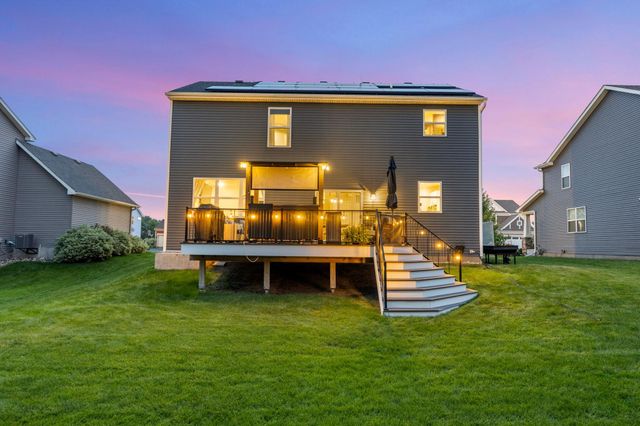 1420 Summit Court, Stillwater, MN 55082