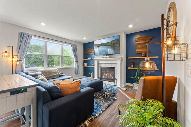 1420 Summit Court, Stillwater, MN 55082