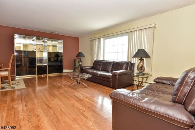23 Harrison Ave, Saddle Brook Twp., NJ 07663