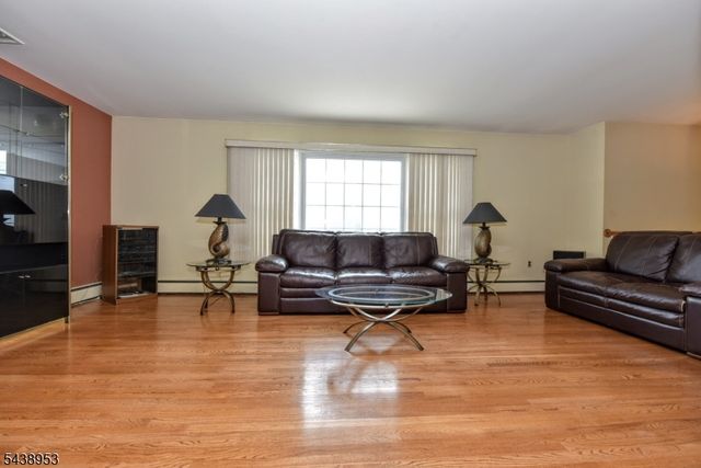 23 Harrison Ave, Saddle Brook Twp., NJ 07663