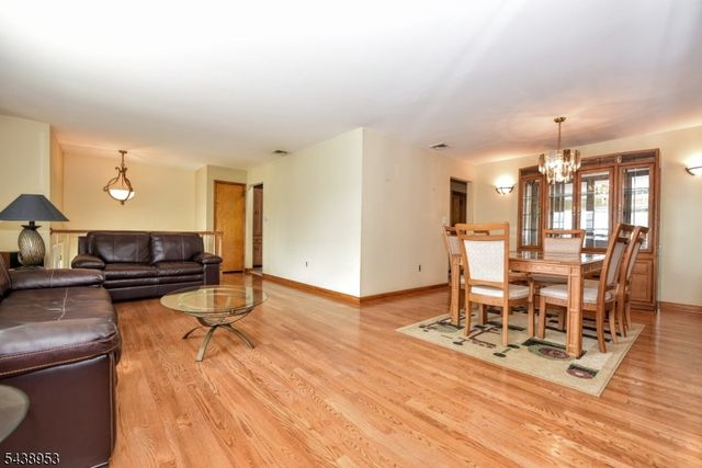 23 Harrison Ave, Saddle Brook Twp., NJ 07663