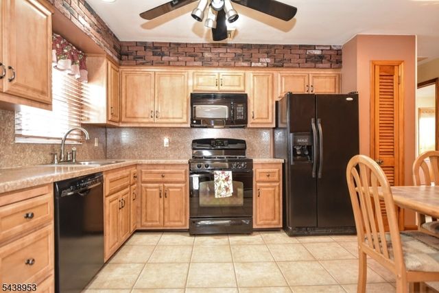 23 Harrison Ave, Saddle Brook Twp., NJ 07663