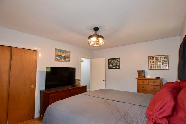 9 Wildwood Avenue, Claremont, NH 03743