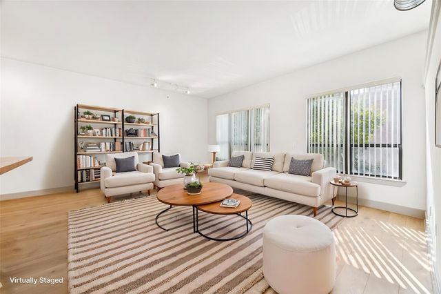 1901 Post Oak Boulevard 2203, Houston, TX 77056