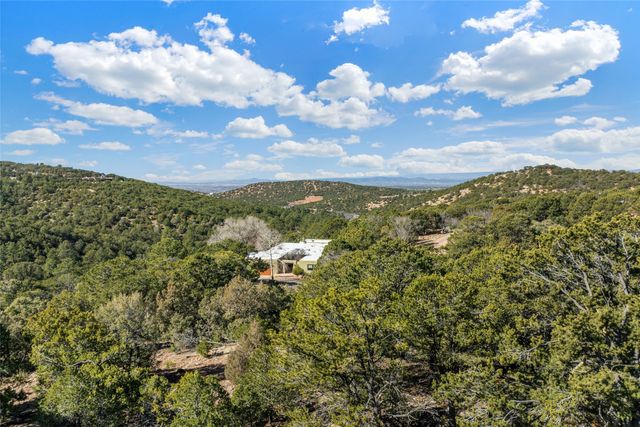 3300 El Paseo, Santa Fe, NM 87501