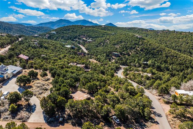 3300 El Paseo, Santa Fe, NM 87501