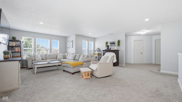 13387 Allegiance Drive, Fishers, IN 46037