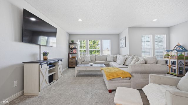 13387 Allegiance Drive, Fishers, IN 46037