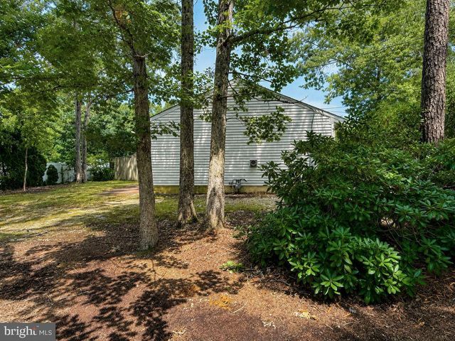 3 CAPE COURT, Manahawkin, NJ 08050