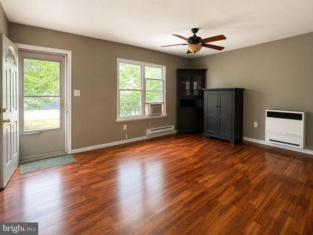 3 CAPE COURT, Manahawkin, NJ 08050