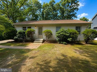 3 CAPE COURT, Manahawkin, NJ 08050