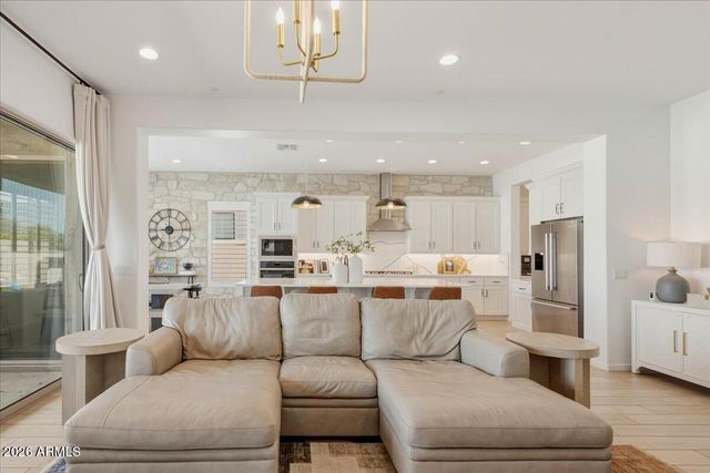 8146 E JUNE Street, Mesa, AZ 85207