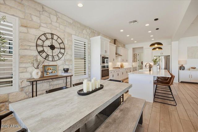 8146 E JUNE Street, Mesa, AZ 85207