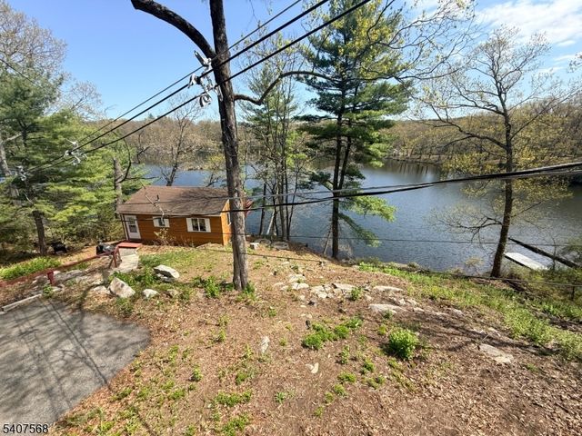 6 Jans Way, Byram Twp., NJ 07821