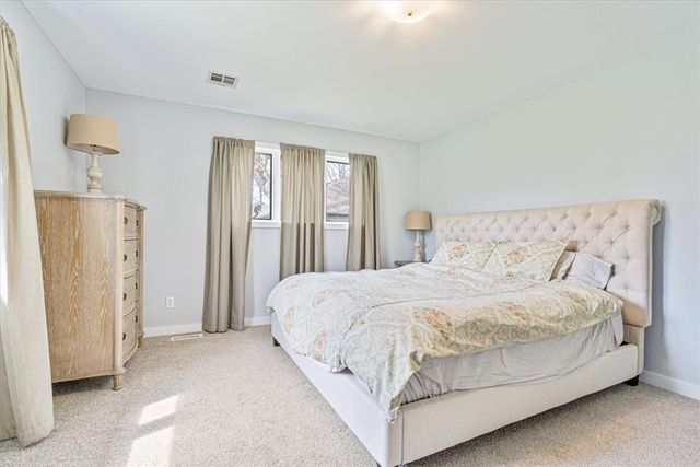 5 Rockhill Lane, Bella Vista, AR 72715