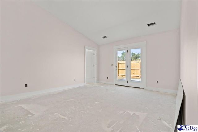 1717 Tuxedo Junction, Effingham, SC 29541