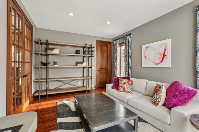 805 Blue Aster Trail, Middleton, WI 53562